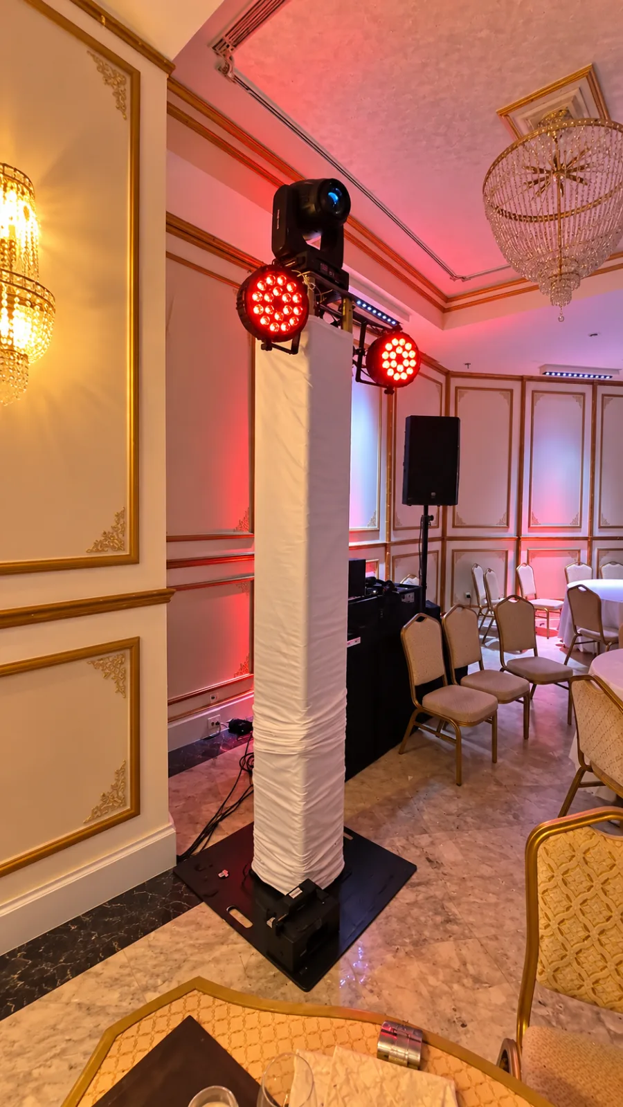 Lights On Truss